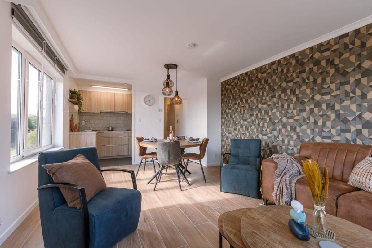 Huswell - Cosy Apartment With Vintage Interior 데한 외부 사진