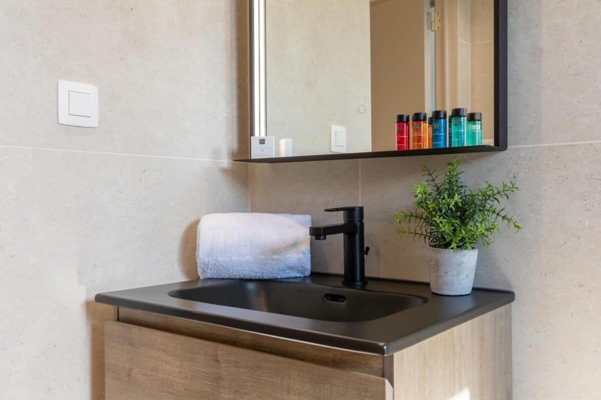 Huswell - Cosy Apartment With Vintage Interior 데한 외부 사진
