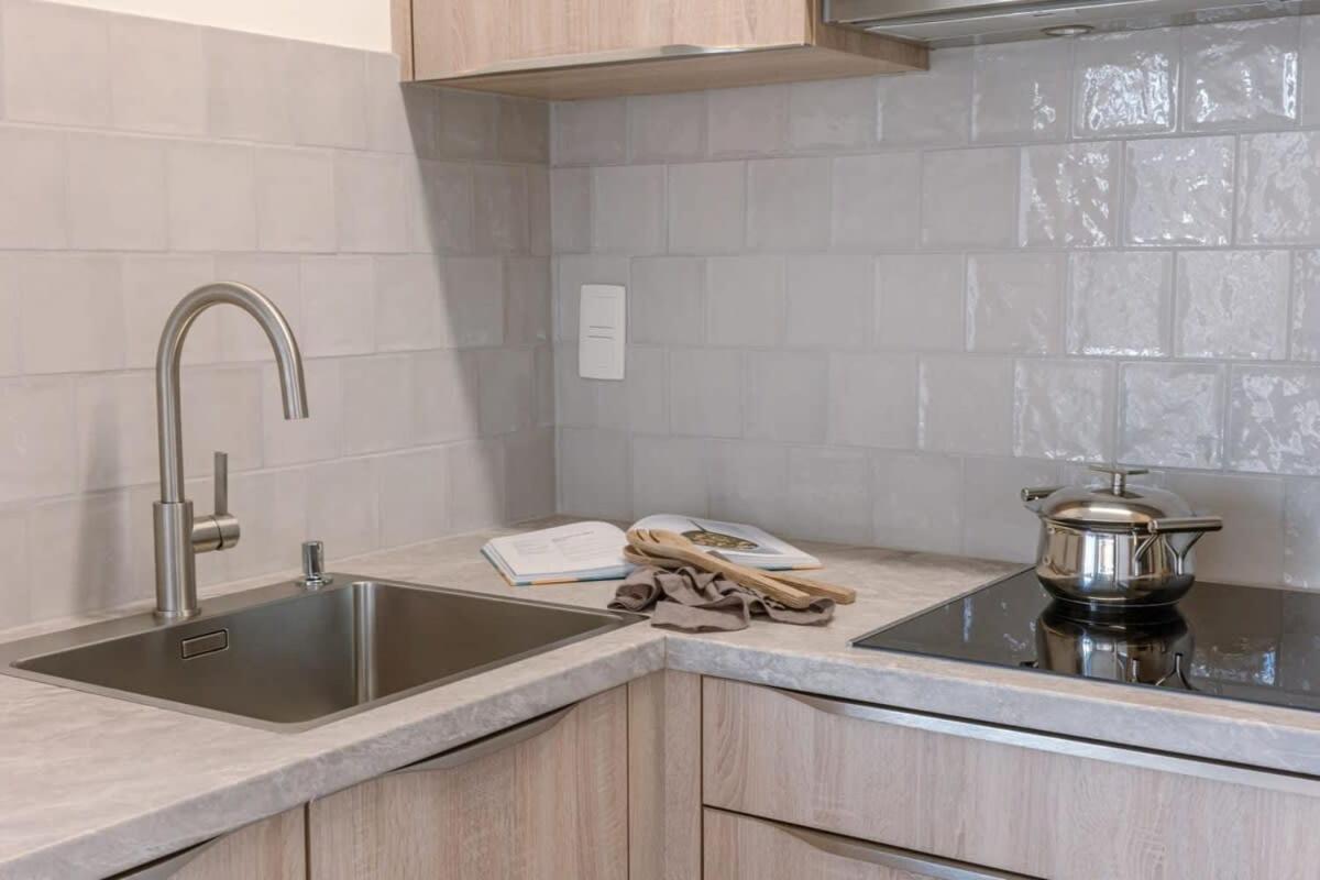 Huswell - Cosy Apartment With Vintage Interior 데한 외부 사진